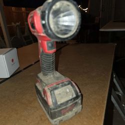 Milwaukee Light With Battery 