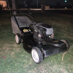 Yard Machine Self Propelled Lawn Mower 