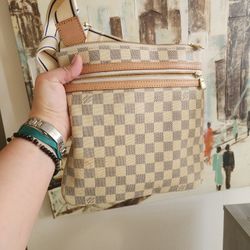 Authentic LOUIS VUITTON Damier Bosphore Pochette


