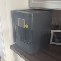 Frigidaire Gallery Ice Maker