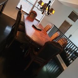 Beautiful Dining Table For 8 With 2 Leafs
