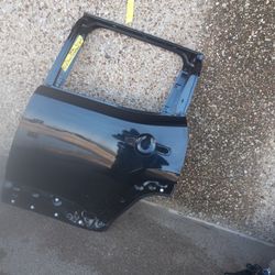 2015-20 Jeep Renegade Left Back Door