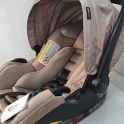 INFANT CAR SEAT