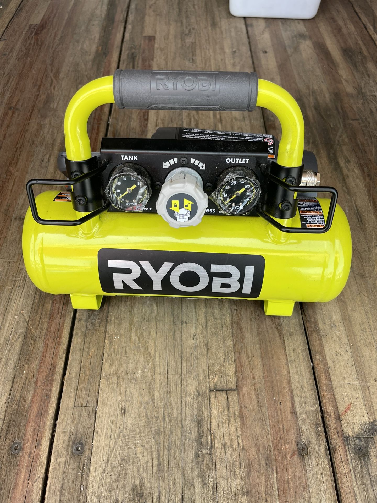 RYOBI ONE+ 1 Gal. 120 PSI Portable 18V Horizontal Air Compressor ( 0.5 CFM at 90 PSI )NO BATTERY NO CHARGER
