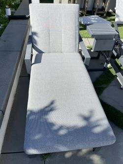 Pottery Barn Indio Chaise Lounge