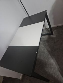 Computer desk