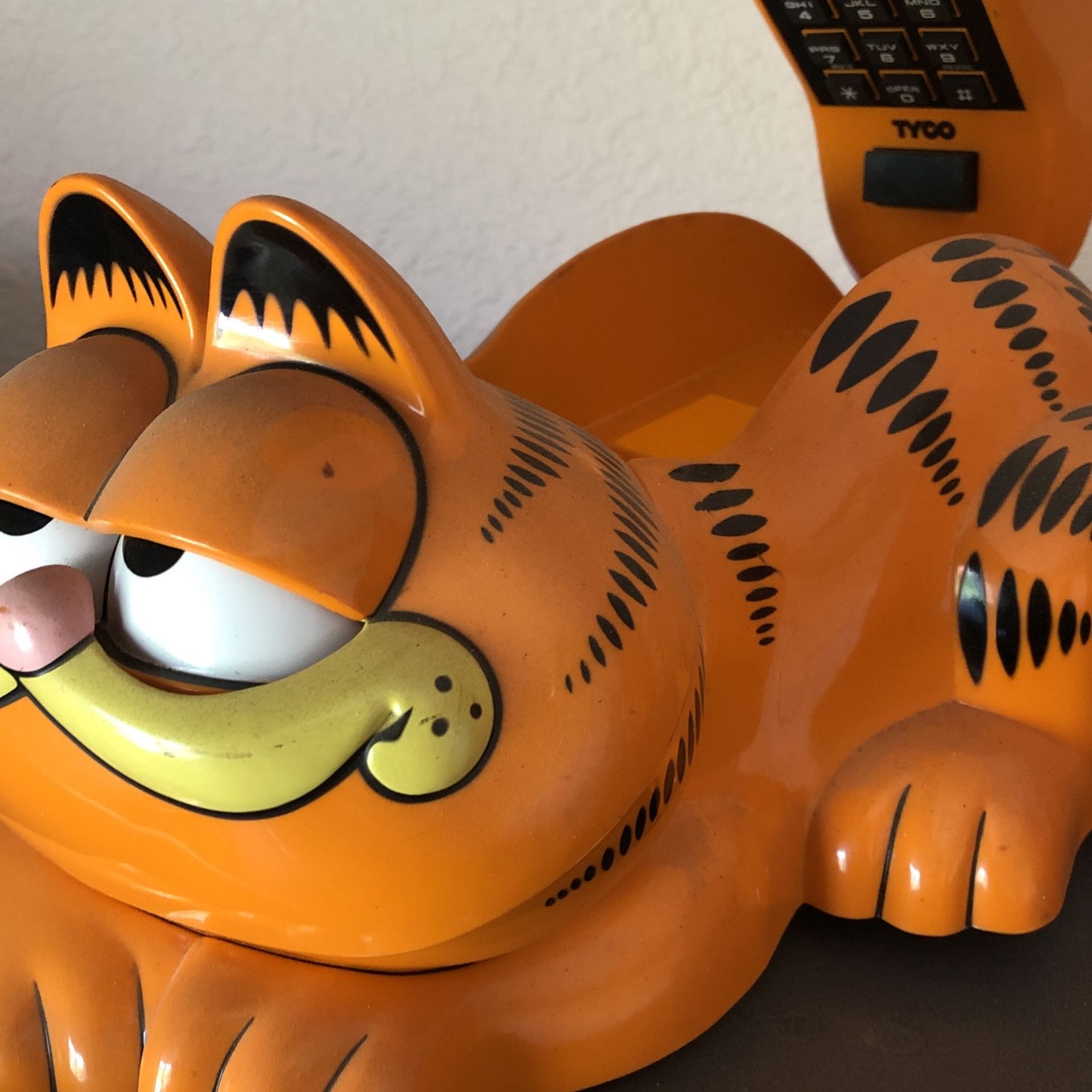 Garfield Calling Moble Phone Garfield Cell