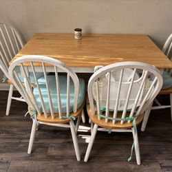 Farmhouse Style Kitchen Table W/4 Chairs 