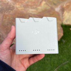 $40 DJI Mini 4 Pro/Mini 3 Series Two-Way Charging Hub 