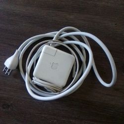 APPLE CHARGER 