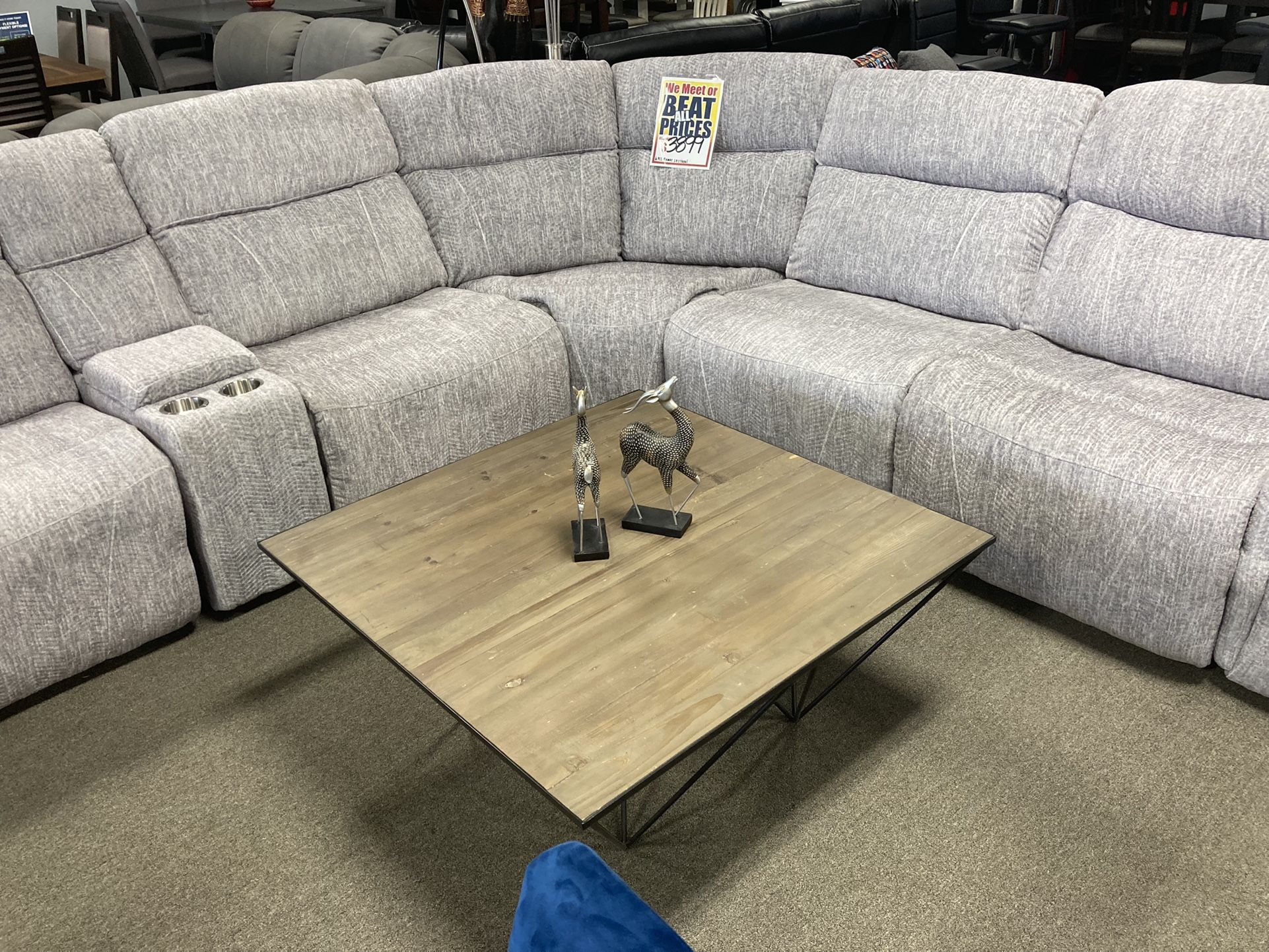 Lovely Reclining Sectional 🤍 Easy Financing Available 🤩 Free Delivery 📦
