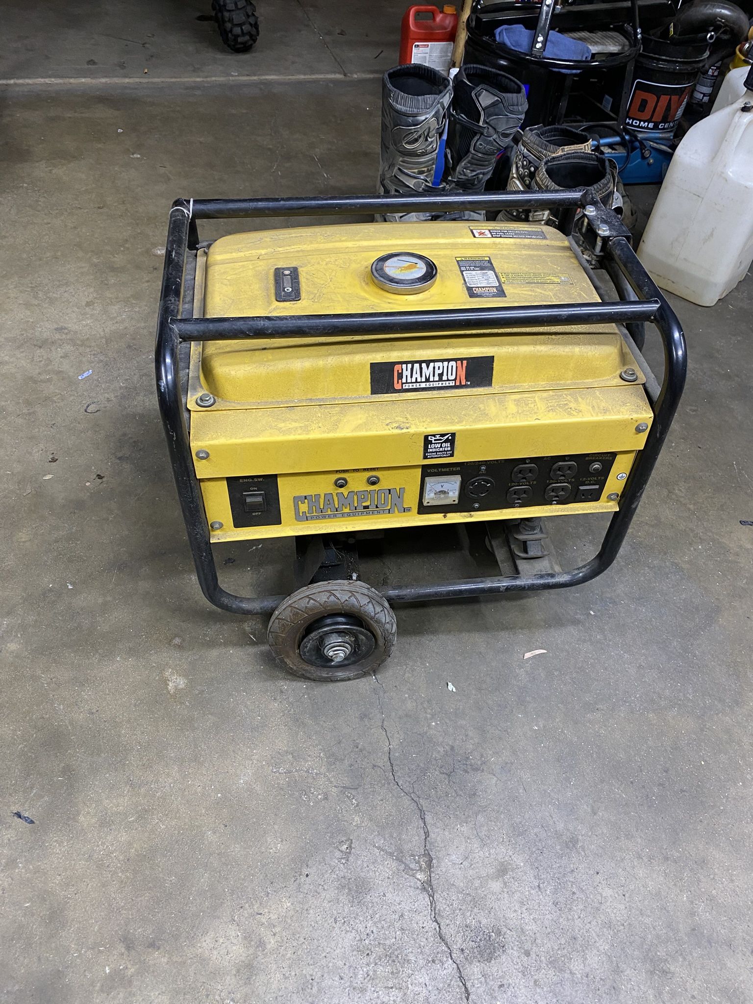 Generator champion works great only used a little bit for camping