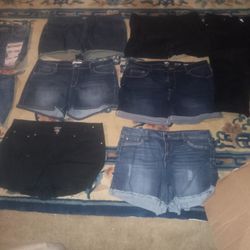 Ladys Size 16 .excellant Shape And Clean.9-shorts..3 Lite weight Pants. 1capri