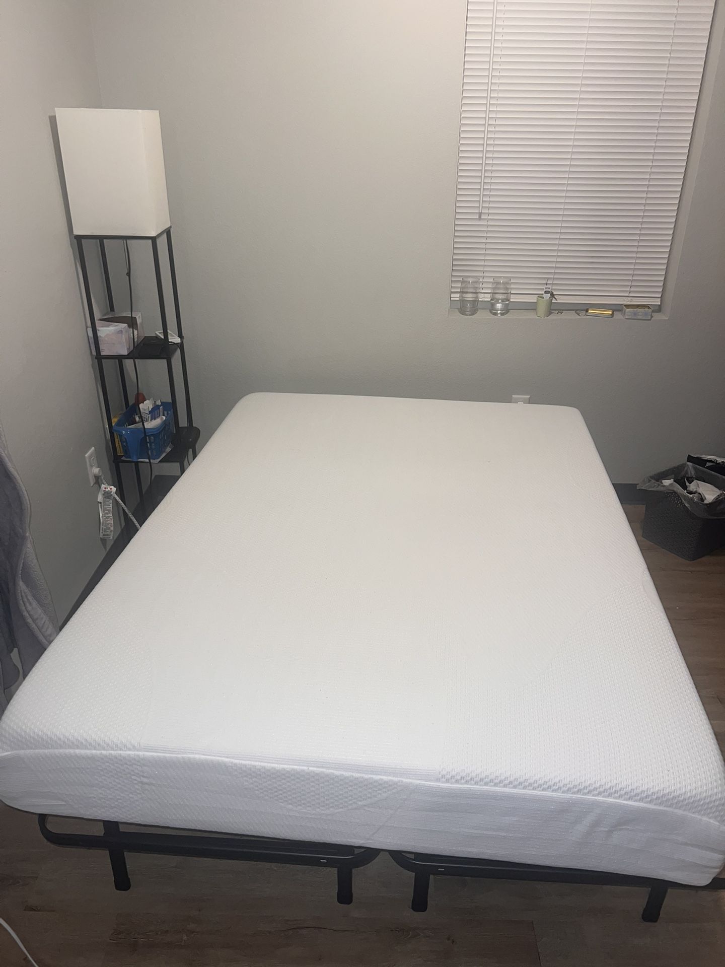 Full Size Mattress With New Mattress Cover
