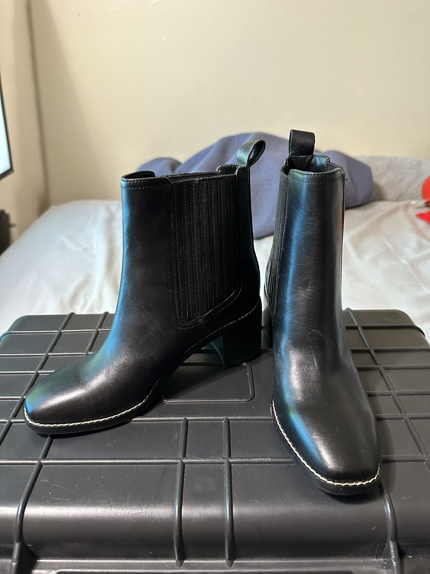Nordstrom Black Leather Chelsea Boots Size US 7 Women