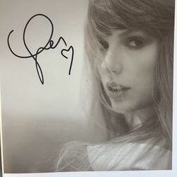 Taylor Swift Tortured Poets Vinyl With Hand Signed Photo With Heart Included 