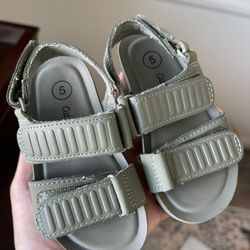 Boys Green Sandals Size 5 Toddlers/ Baby New