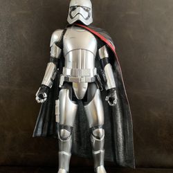 STAR WARS BLACK SERIES CAPTAIN PHASMA