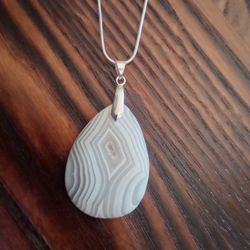 Chalcedony Agate And 925 Sterling Silver Chain 