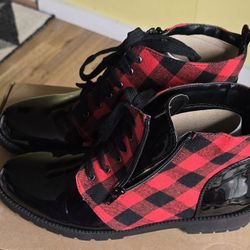Buffalo Print Boots Woman's Size 11