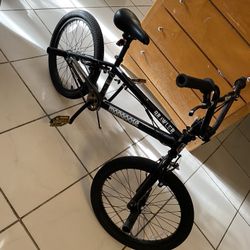 Mongoose Freestyle BMX Brawler Boy Bike
