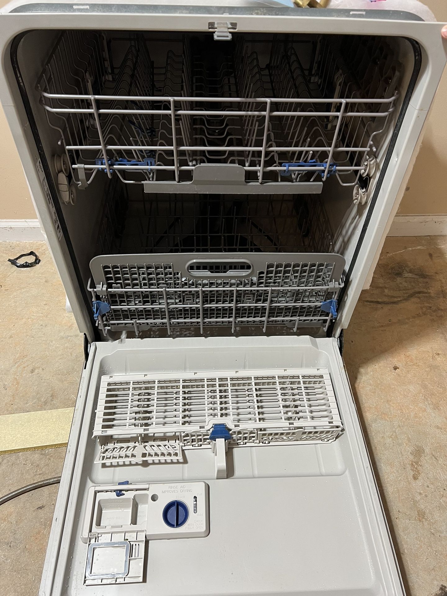 Whirlpool dishwasher for Sale in Suwanee, GA OfferUp