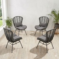 4 Pcs patio chair. Indoor and outdoor. New in box. 