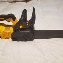 12 Inch Dewalt Chainsaw  Batery Charger Included 