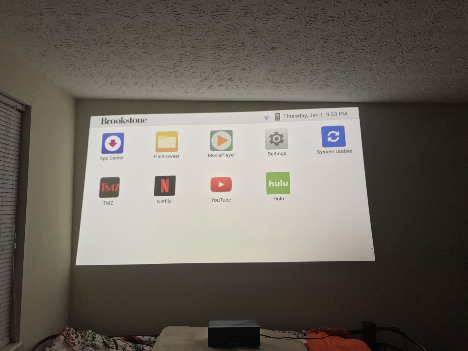 BIG SHOT ULTRA SHORT THROW SMART PROJECTOR