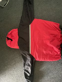 Idigear Artic Armer Red Jacket for Sale in Salinas, CA - OfferUp