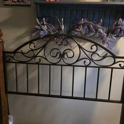 Sokid Wood Queen Size Bed Frame