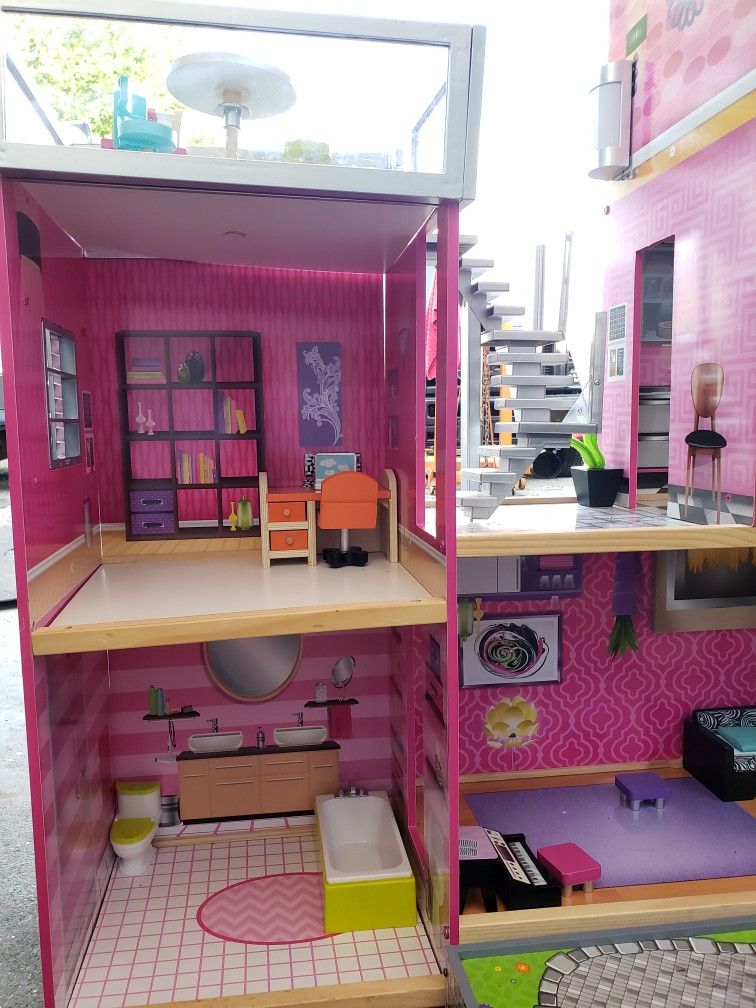 Dollhouse