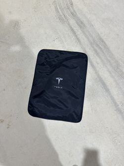 TESLA SUNSHADE