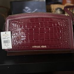 Michael Kors Jet Set Purse 