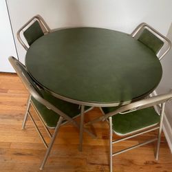 Round Dining Table with 4 Matching Chairs