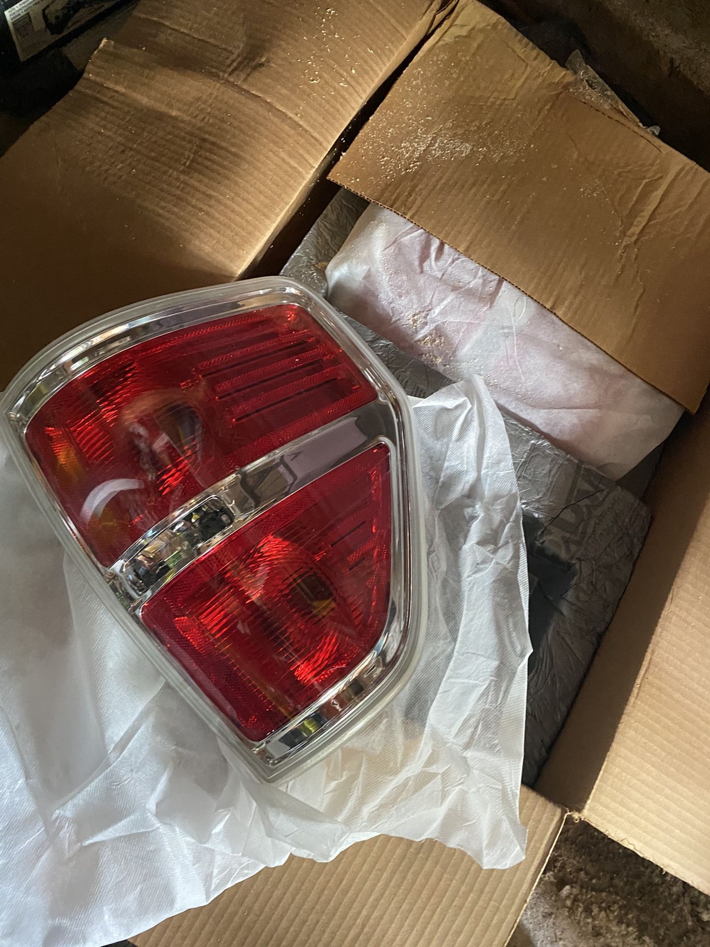 09-14 F-150 tail lights