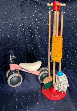 Melissa & Doug Kids Cleaning Set with Mini Bike Ride-On