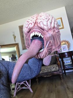 Resident Evil:  licker mask