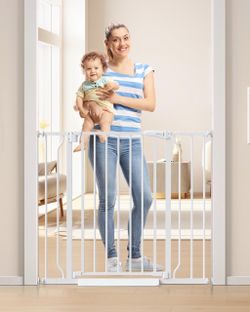 Baby gate or dog gate