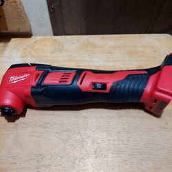 Milwaukee..18 Volt .Multi Tool