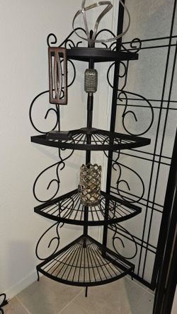 Wroght Iron Corner Stand