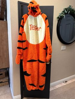 Authentic Vintage Disney Store Tigger plush adult Costume Bodysuit.