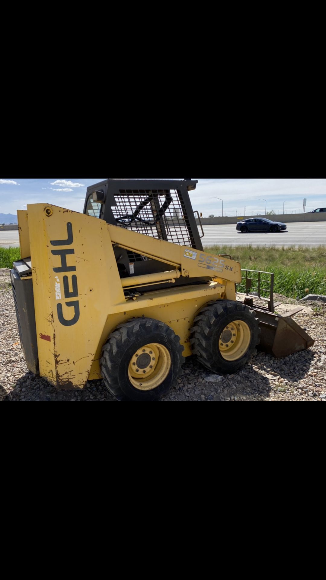 Bobcat / Gehl 5625 Skidsteer ! Cheap !  Need Gone $5999