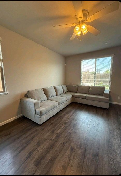 Sectional Couch 