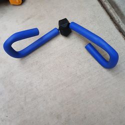 Thighmaster leg exercise