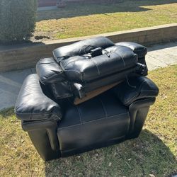 Leather movie theater style recliner