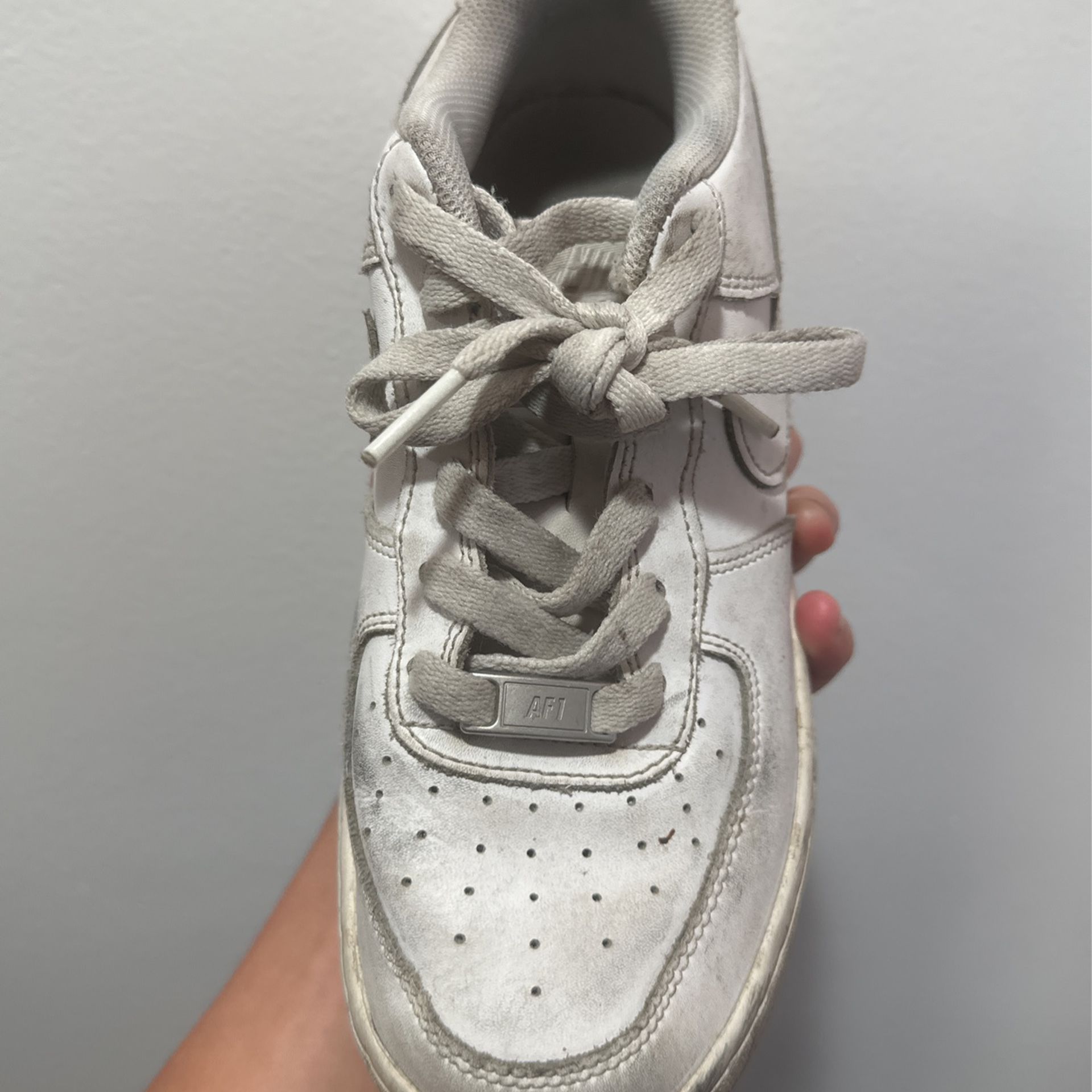 [820438-005] NIKE AIR FORCE 1 LV8 ANTHRACITE STEALTH GRADE SCHOOL KIDS Sz 5  for Sale in Bonita, CA - OfferUp