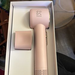 Fanttik hair dryer