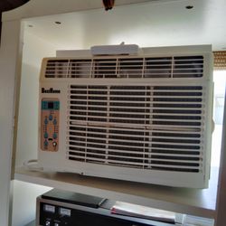 Window AC Unit