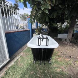 Baths Of Distinction Bathtub